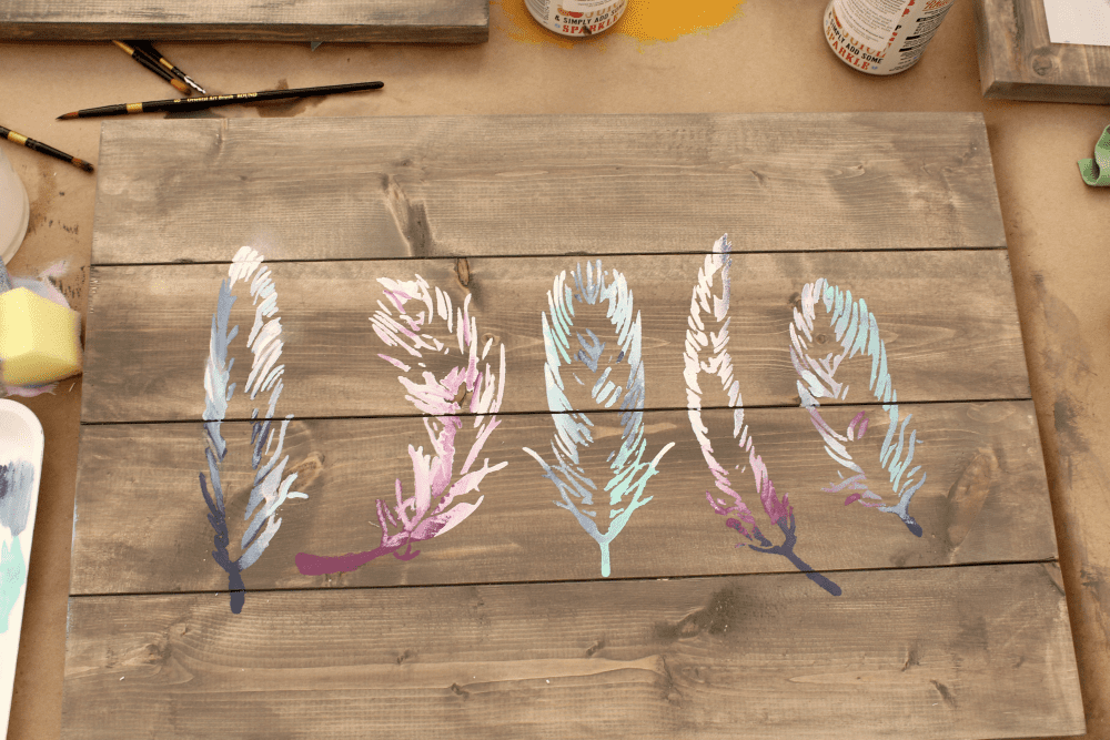 Learn all the little tips and tricks to ensure you'll walk away from Free Spirit Market's pallet sign workshop with a sign you'll love.